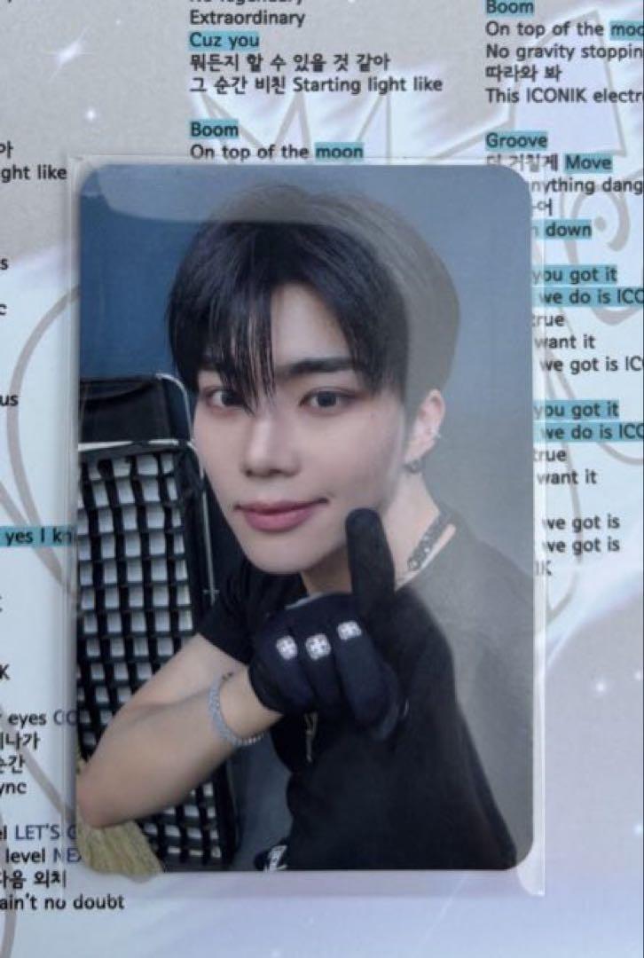 

[USED] ZB1 Official Iconic Sanok Pre-Recorded Go-Nuk 2nd Week Sanok Trading Card