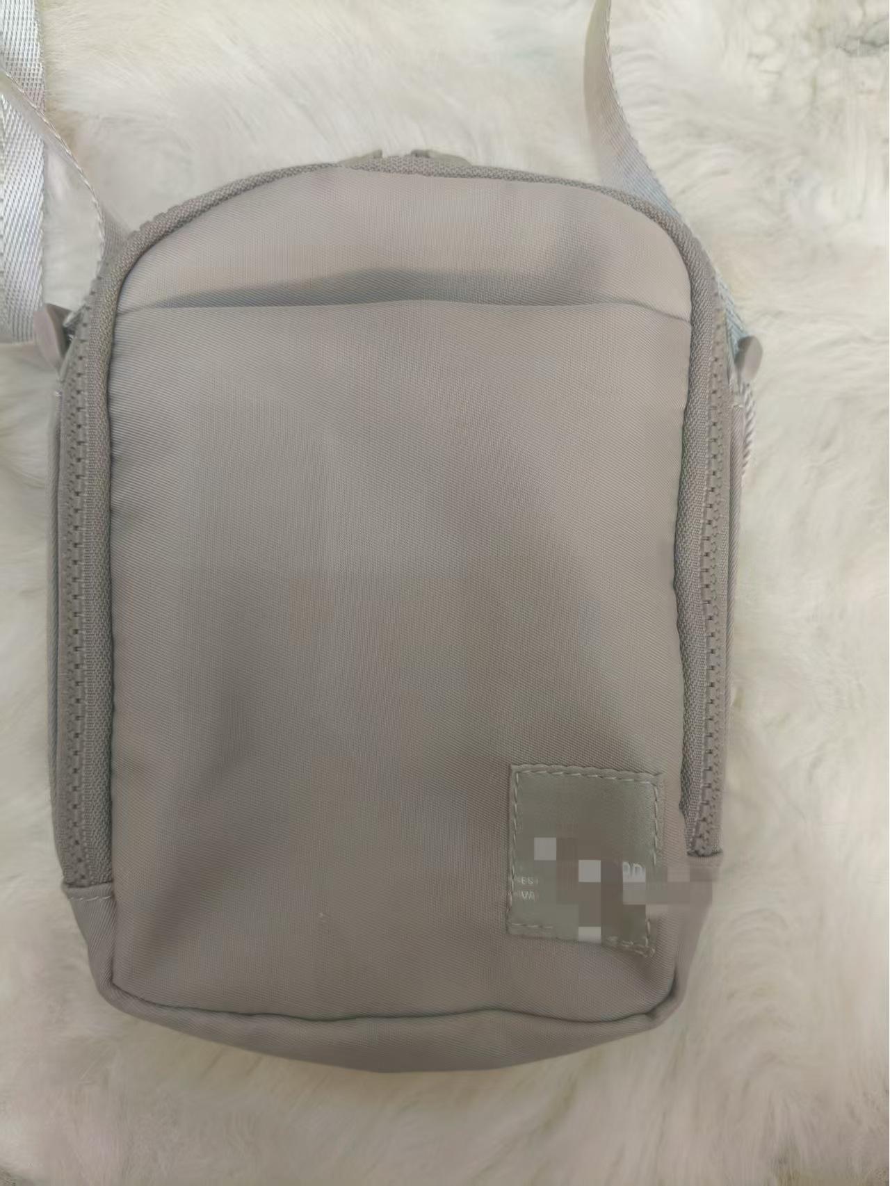 

Женская модная нагрудная сумка кроссбоди со слотом для карт - Многофункциональная и повседневная 8 inches