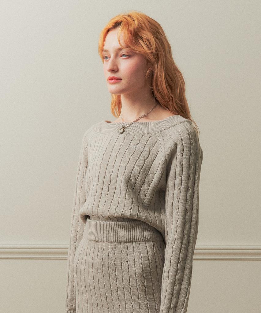 Tobaseu Wool Cable Knit Off-Shoulder Top (Green)