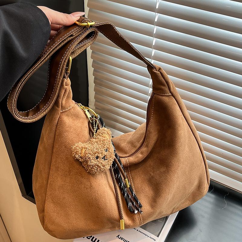 Simple solid color autumn new casual fashionable large capacity temperament commuter crossbody shoulder dumpling bag