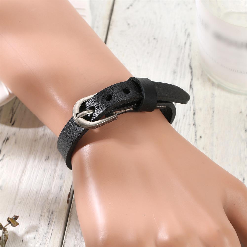 Simple Cowhide Leather Hand Strap: Stylish Thin Bracelet for Men & Women, Retro Design with Smooth Finish