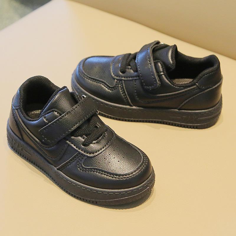 Children's white sneakers for boys and girls, spring soft-soled shoes, new student sports shoes, white girls' shoes