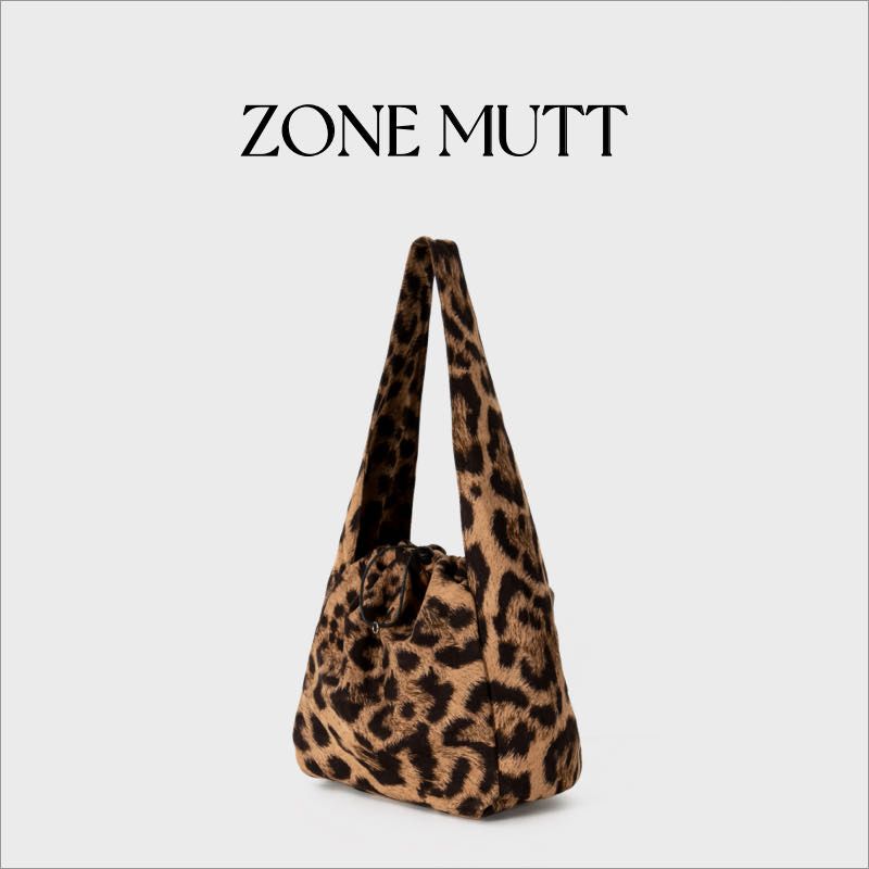 

Leopard Print Idle Style Niche Style Crossbody Wide Shoulder Strap Canvas Bag Leopard print (In Stock)