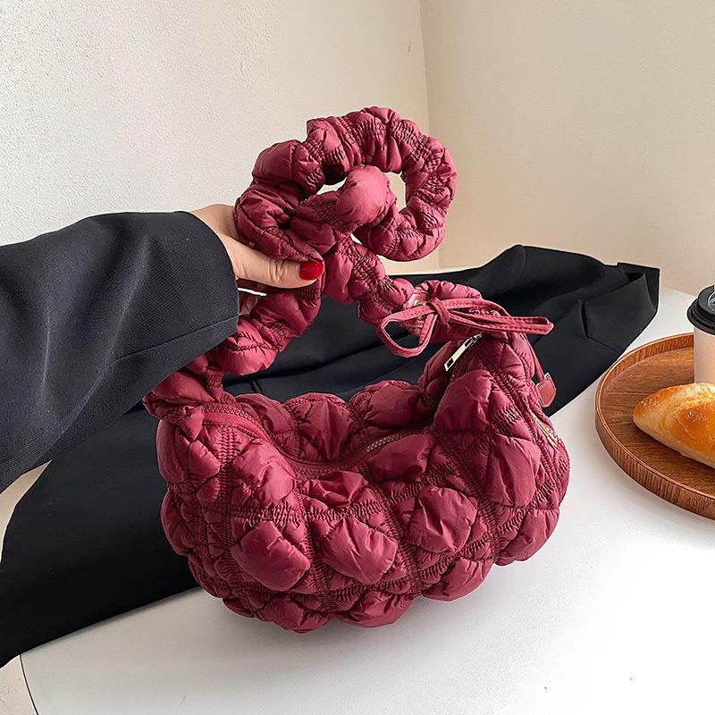 Large capacity dumpling bag spring and summer niche versatile cloud pleated bag women's bag high-end shoulder bag messenger bag