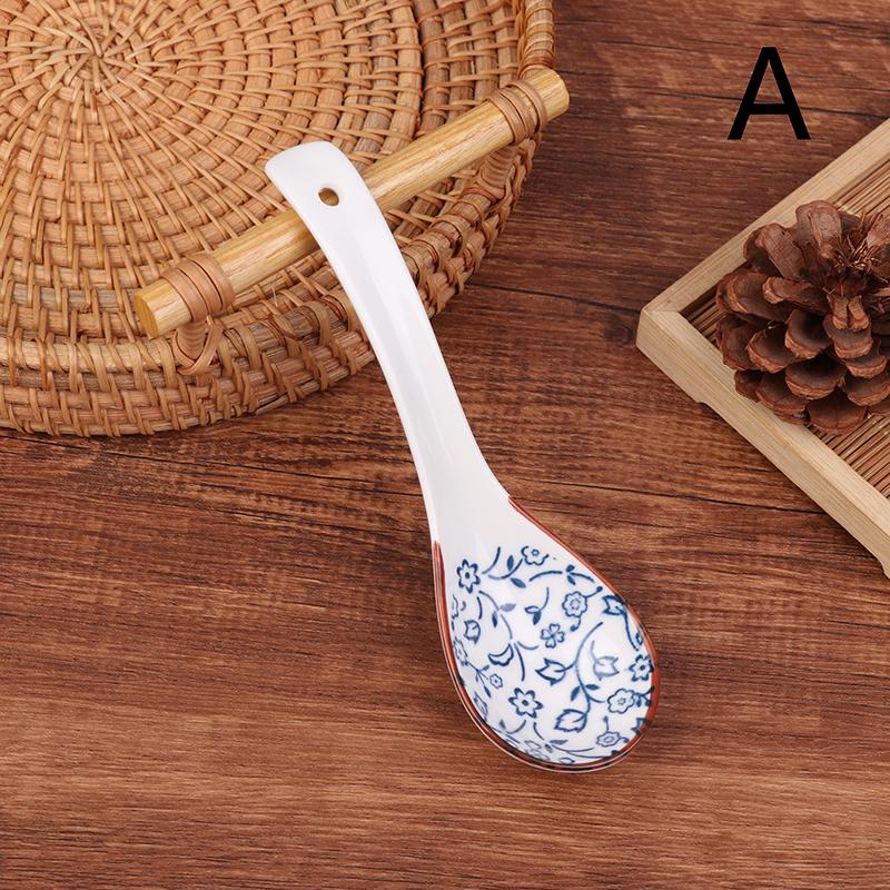 

1 шт., сине-белая фарфоровая суповая ложка, бытовая посуда, ретро-японский стиль, керамические суповые ложки для домашнего ресторана