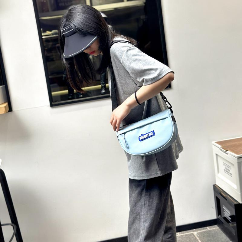 Dumpling Bag for Women, Crossbody Bag for Men, Fashionable Workwear Bag for Outdoor Transportation