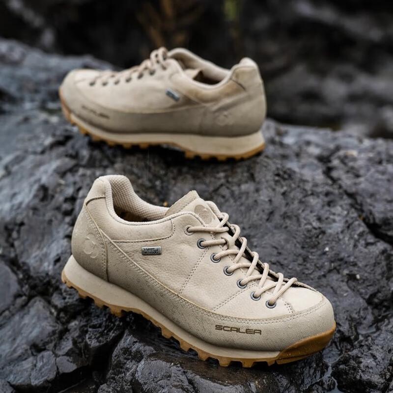 

Sklon X9516970 Unisex Waterproof Hiking Boots S