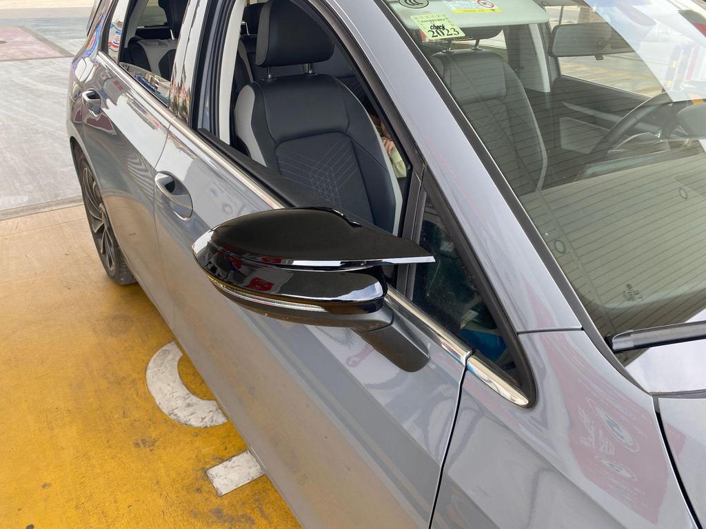 M Style Rückspiegelgehäuse für Volkswagen Golf 8 - Dekorative Modifikation