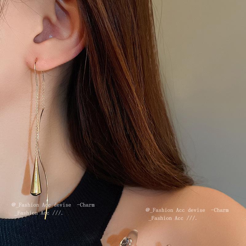 Metal water drop fringed geometric earrings niche simple design earrings European and American high-end temperament earrings