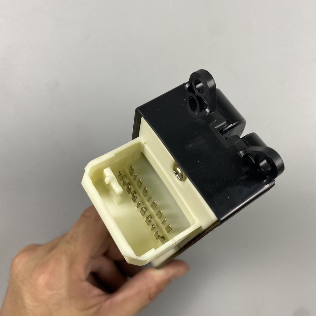 Electric Power Window Master Switch RHD 84820-0K010 For Toyota Hilux Toyota Fortuner Toyota
