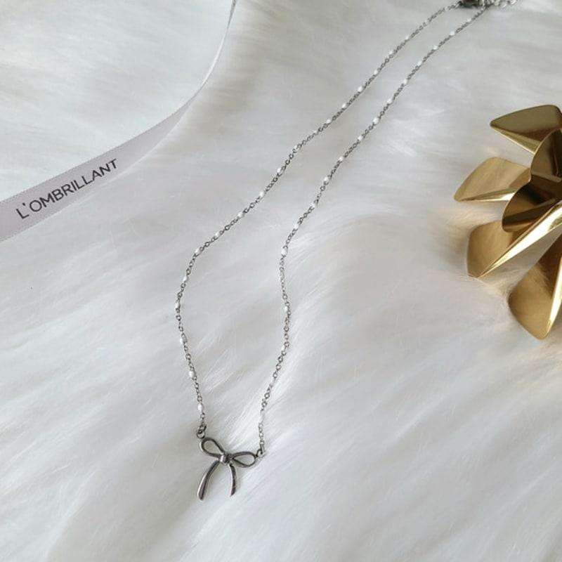 L’OMBRILLANT New Year Ribbon Surgical Necklace