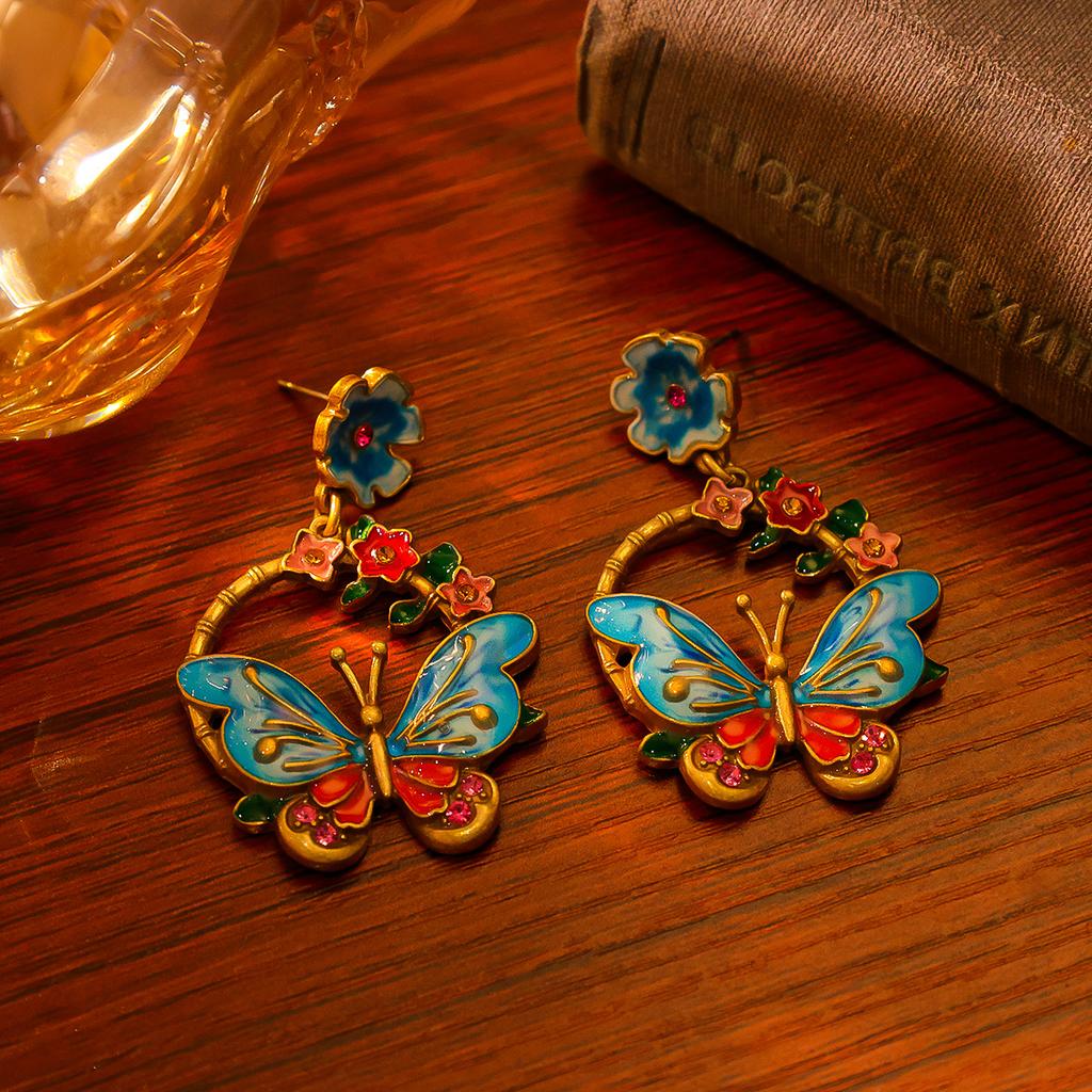 Medieval Palace Butterfly Wreath Earrings French Elegant Temperament Light Luxury High-end Feeling Enamel Oil Painting