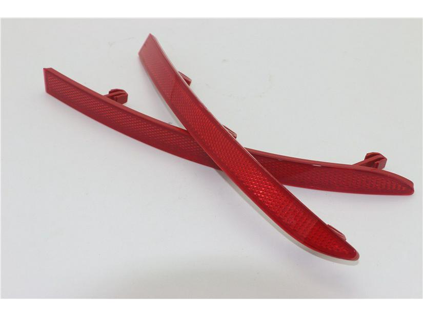 Volkswagen Tiguan 10-17 Zadní nárazník Výstražný odrazový pruh