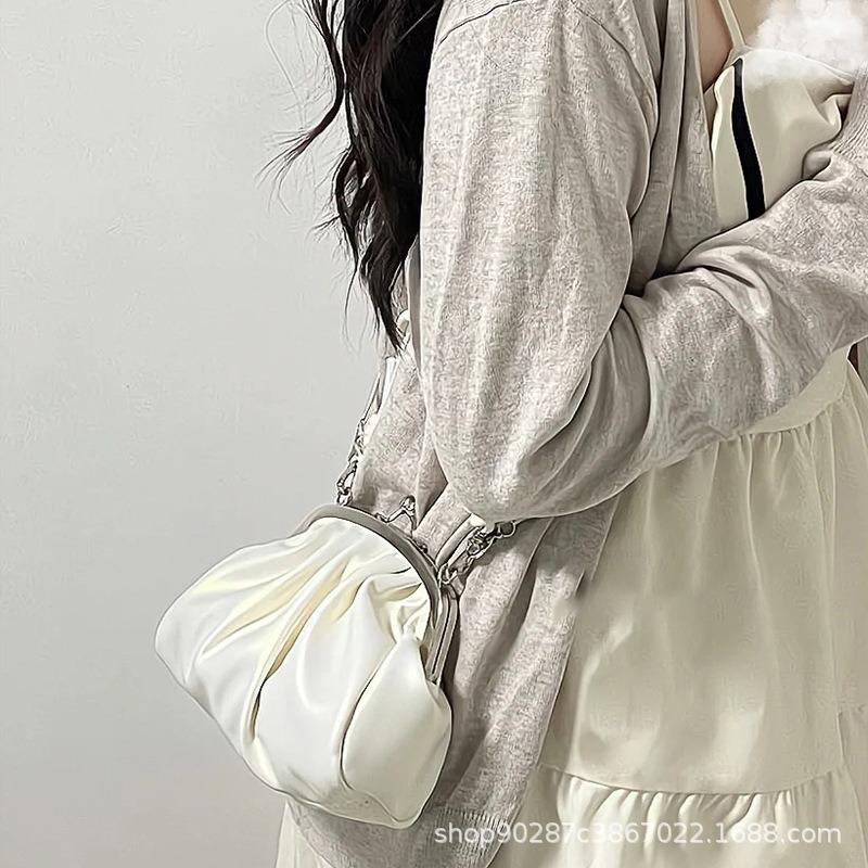 Dinner Bag Cloud Handbag Pleated Clip Bag High-end Chain Bag New Casual Fashion Messenger Bag