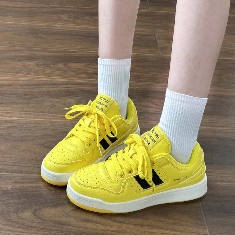 Autumn 2025 Hong Kong Style Lace-Up Sneakers: Trendy Men's and Women's Casual White Shoes