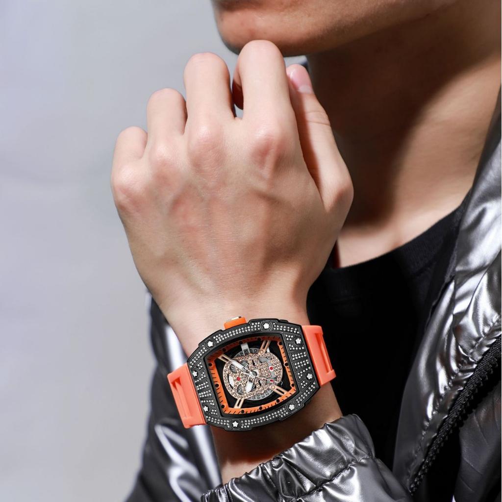 Diamond-Encrusted Gypsy Star Fashion Personality Hollow Gold Ghost Head Wind High-End Luminous Calendar Men'S Watch