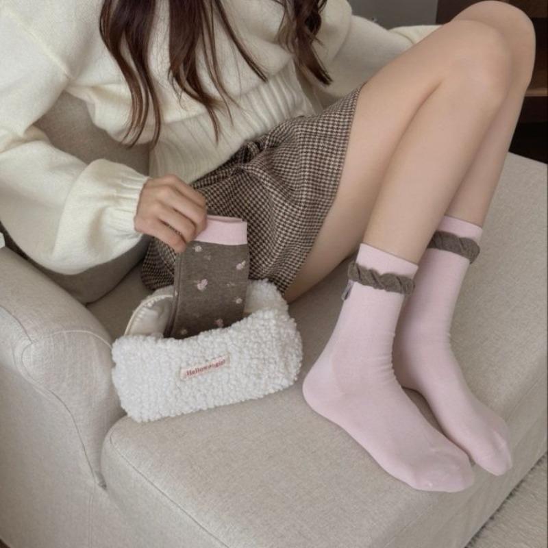 Sweet Style Fabric Label Small Floral Print Socks for Women, Versatile Mid-calf Socks, Pinkish-brown Series Pile Long Socks