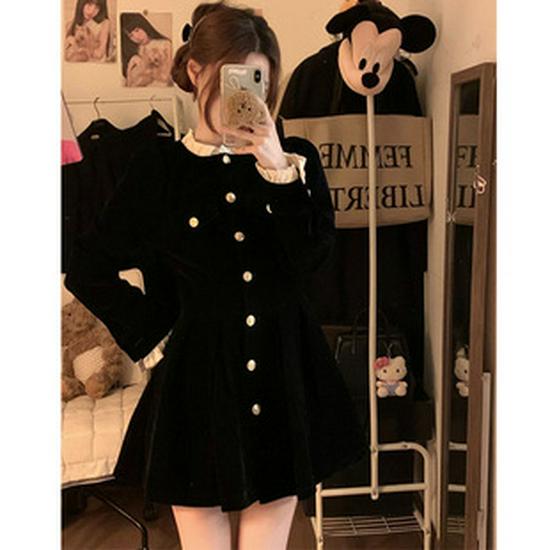 Elegant Sexy V-neck Lace Dress with Bell Sleeves - Autumn/Winter Waist-Cinching Long Style