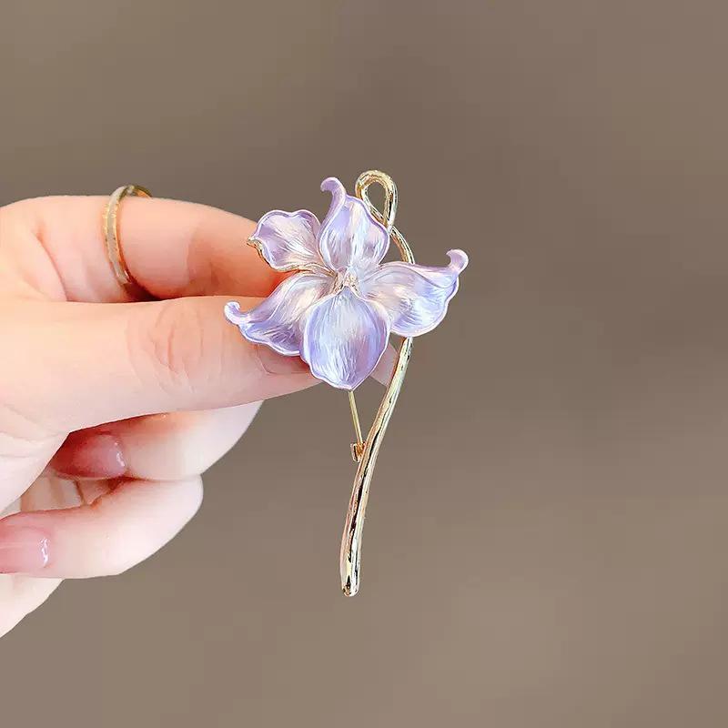 

Элегантная эмалевая брошь «Кувшинка» - Высококлассный женский аксессуар для костюма и корсаж