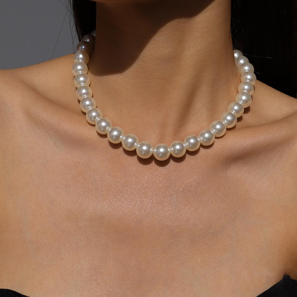 Elegant Choker Necklace, Exaggerated Pearl Geometric Personality Temperament Necklace for Women