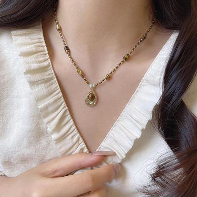 Collana Maillard in pietra occhio di tigre retrò - Catena per clavicola elegante, versatile e raffinata per donna
