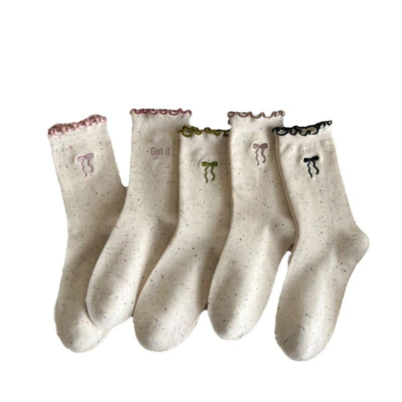 Chaussettes d'Automne à Nœud pour Femmes - Style Japonais avec Bord Oreille de Bois, Mode Tendance en Fil.