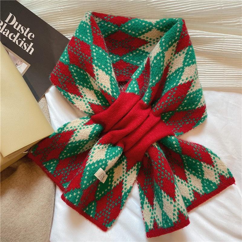 Versatile Christmas Tree Red Knitted Scarf Women'S Match Christmas Gifts Autumn Winter Warm Neck Protection Scarf Green Scarf