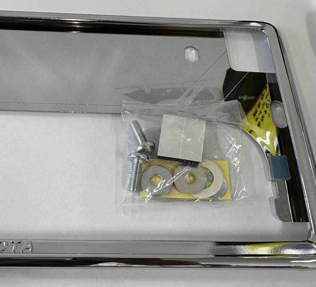 Original Original Toyota Kennzeichenrahmen Deluxe Typ Satz von 2 Luxus Verchromt Teilenummer x 2 [Inlands-Teile] 08407-00273