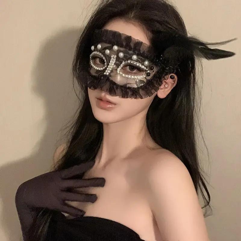 

Masquerade Princess Mask Female Adult Party Half Face Mask White Feather Half Face Eye Mask Props Woman Cosplay Men s Halloween чёрный
