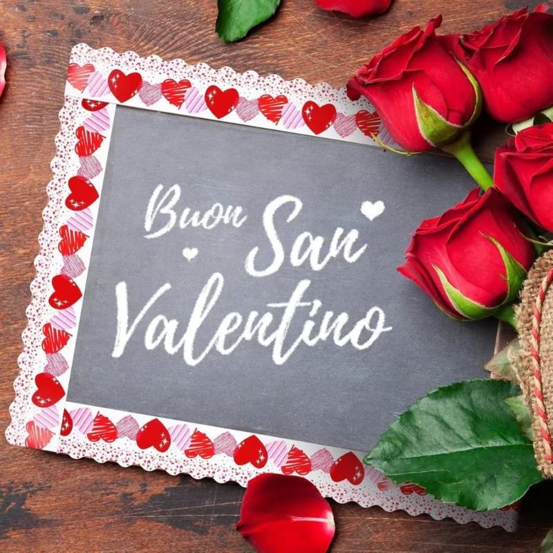 Valentines Day Themed Heart Decorative Border Sticker Roll for Bulletin Board Self-Adhesive Bulletin Trim Border Decors