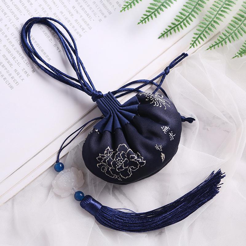 Ping An Cultural Scenic Amulet: Hanfu Style Sachet Pendant for Safety and Luck