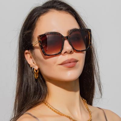 Óculos de Sol Quadrados Oversized da Moda Feminino Vintage Armação Grande Óculos de Sol Femininos Marca de Luxo Decoração Lentes Óculos de Sol para Exterior