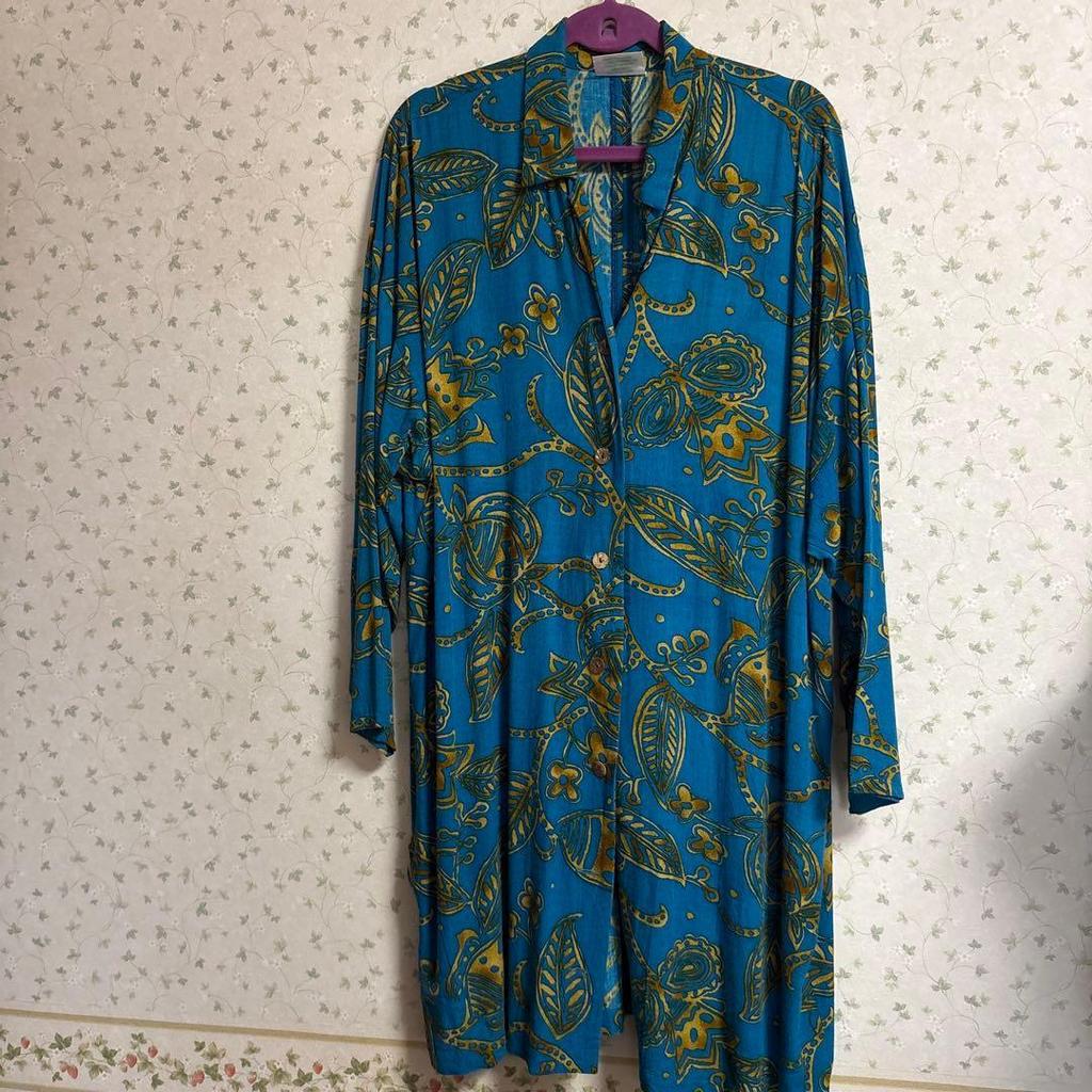 Used ALBA ROSA long sleeve shirt blue gold