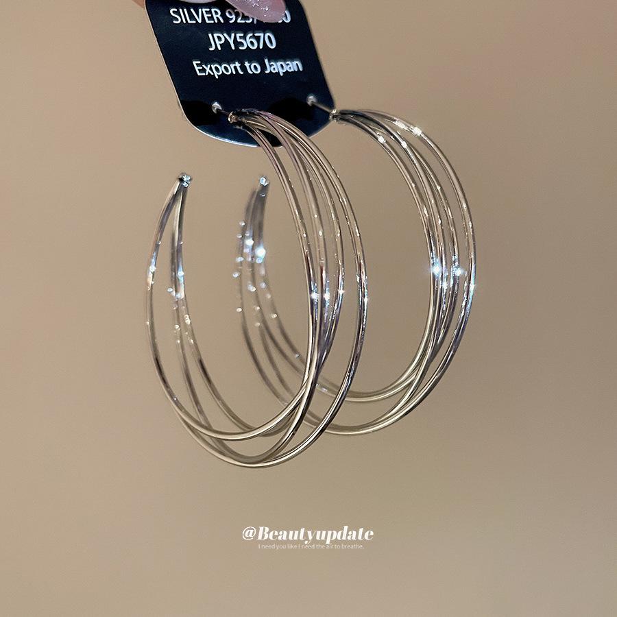 Silver Needle Geometric Metallic C-Shaped Stud Earrings – Stylish, Versatile, and High-End Ear Jewelry