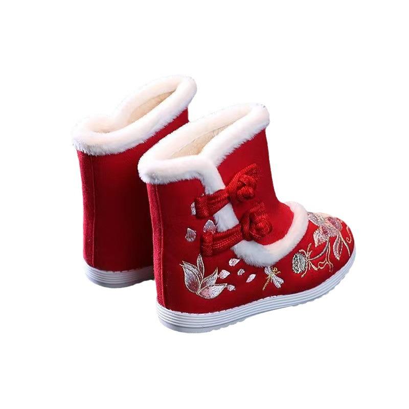 Girls' Winter Hanfu Shoes: Velvet-Lined Embroidered Cotton Boots with Non-Slip Soft Sole