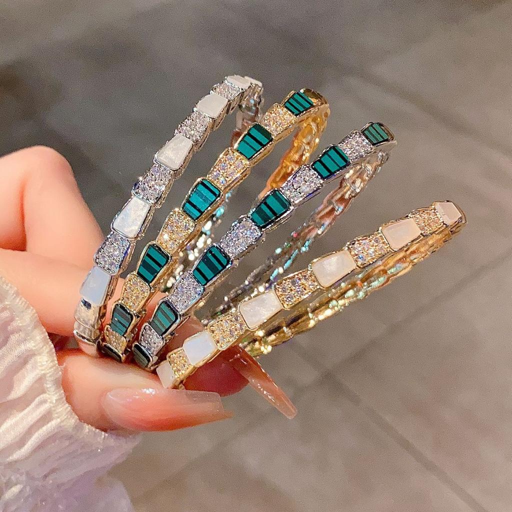 Heavy Industry Spirit Snake Shell Mother Bracelet Women's High Grade Light Luxury Snake Bone Bracelet Open