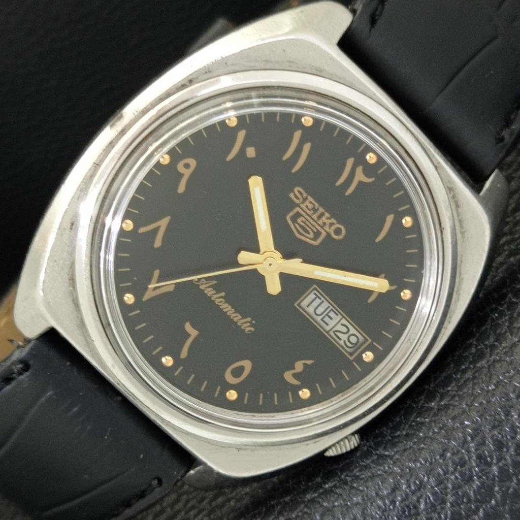 

АВТОМАТИЧЕСКИЕ 7009A ВИНТАЖНЫЕ SEIKO 5 ЯПОНИЯ МУЖСКИЕ ЧАСЫ С АРАБСКИМ ЧЕРНЫМ ЦИФЕРБЛАТОМ a701617-5 R206c-a701617