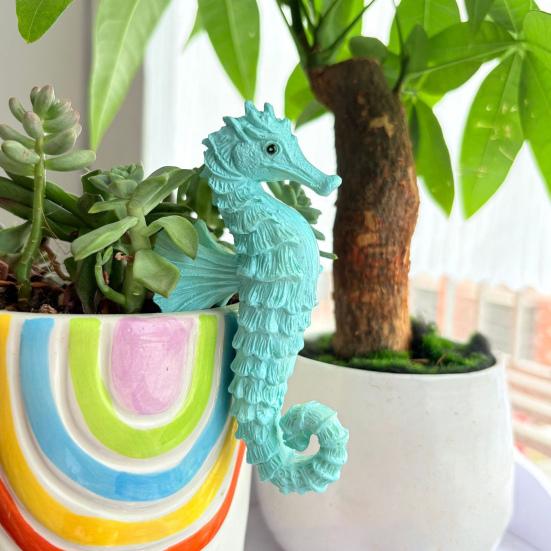Seahorse Figurine Plant Pot Hanger Resin Seahorse Flower Pot Hugger Seahorse Statue for Planters Fish Tank Fence Edge Decoration