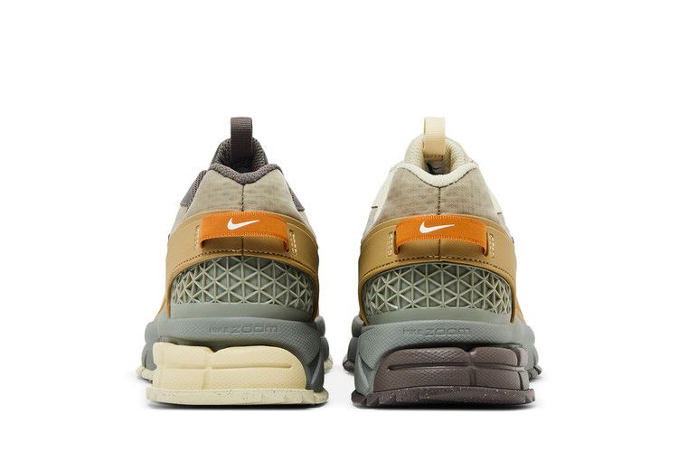 Nike Zoom Vomero 5 Roam Running Poets