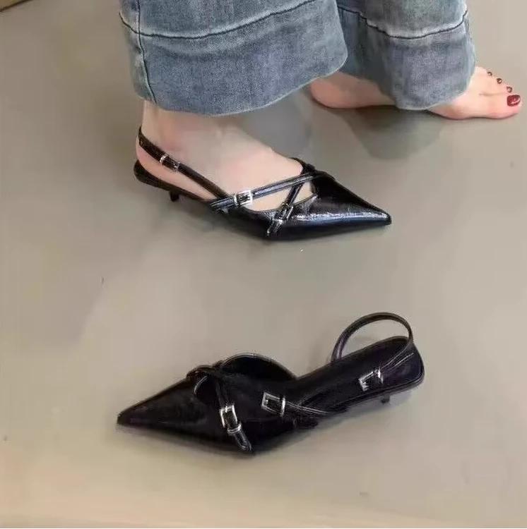 Sommermode sexy spitze High Heels lässige flache Sandalen elegante Schnalle dekorative dünne High Heels schwarze Damenschuhe