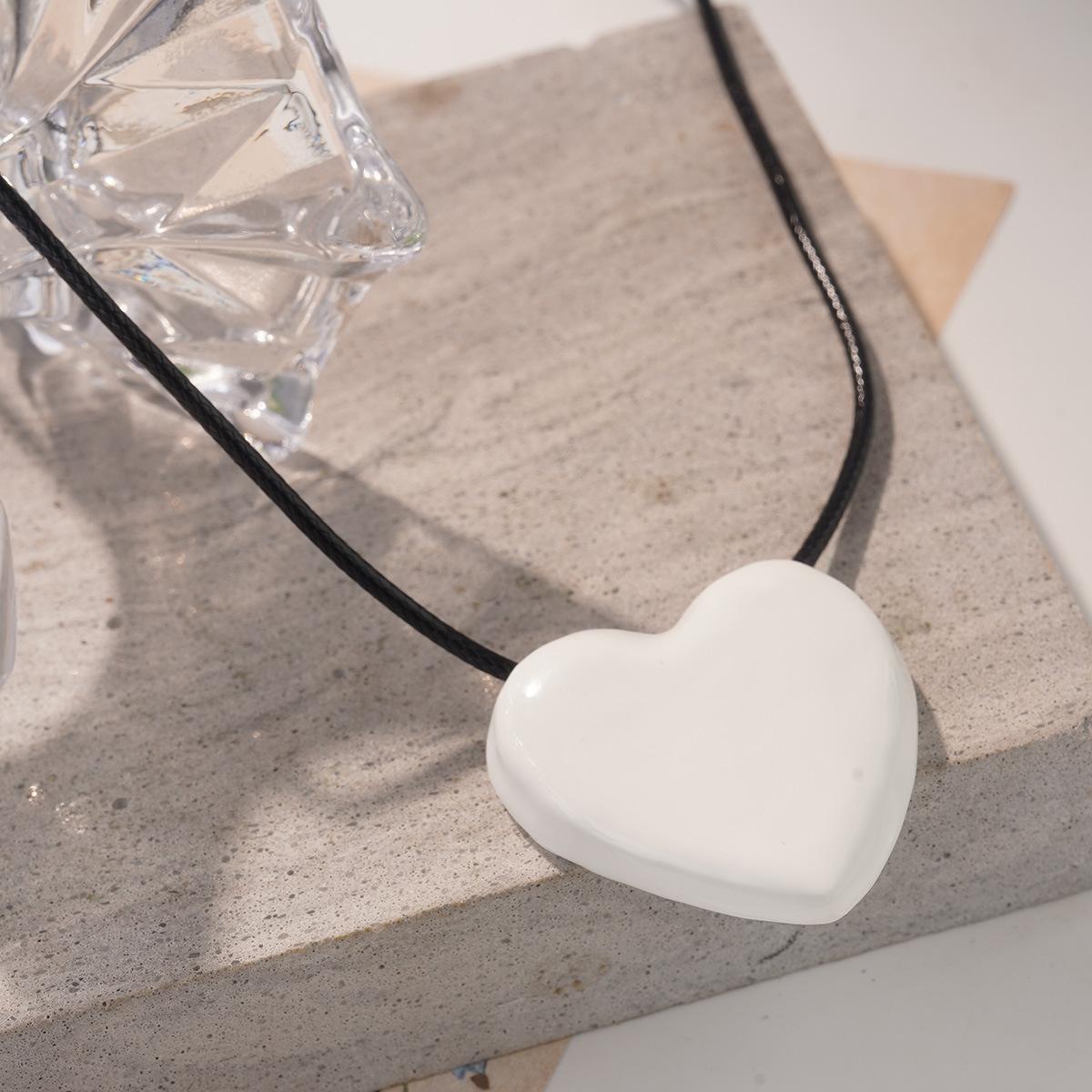 Au Ruofeng cure enamel drop glaze light color love earrings medieval vintage retro French ins style earrings