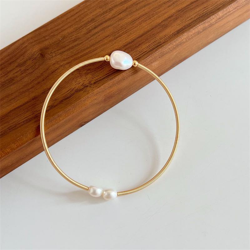 Irregular Freshwater Pearl Bracelet: Elegant Handmade Jewelry for Women