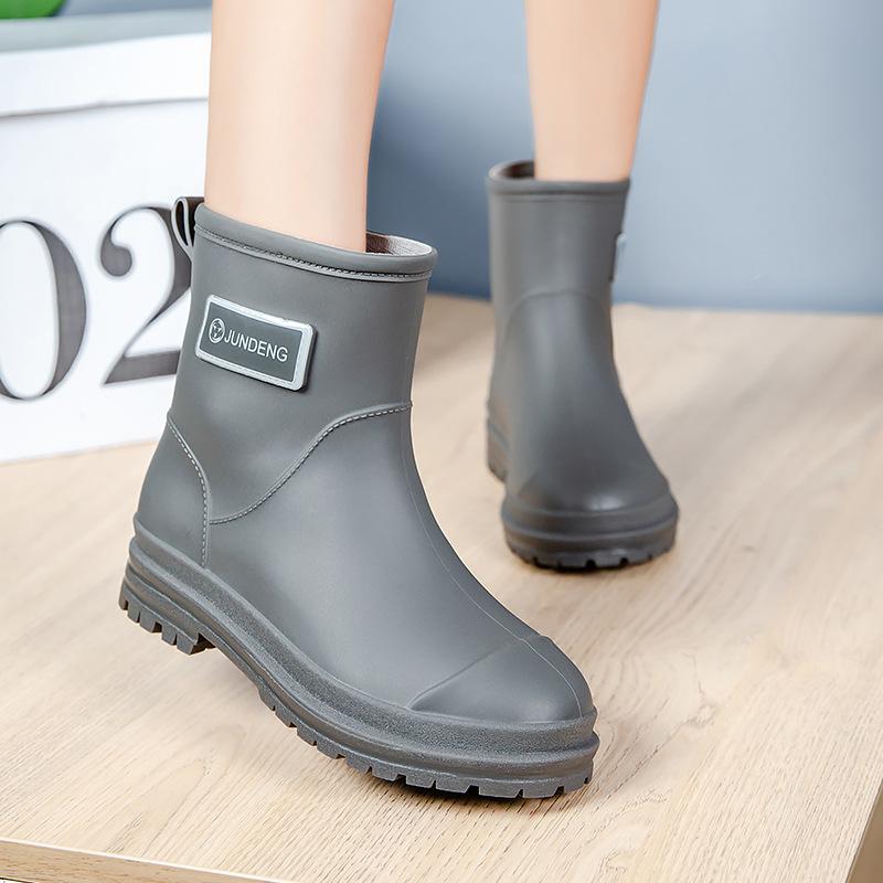 

Fashion rain shoes women s thickened outer water shoes new thickened rain boots non-slip medium and low water boots warm snow boots 41 серебряный серый