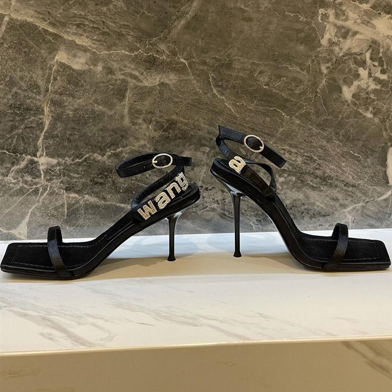 King rhinestone French high heels for women who are not tired of feet with sandals for women's summer fashion black new models