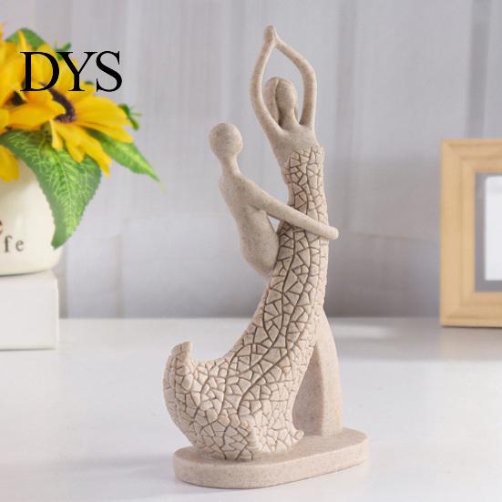 Home Decoration Ornament Abstract Couple Sculpture Ornament, Resin Sandstone Style Statue, Romantic Embracing Statue for Valentine Figure Living Room