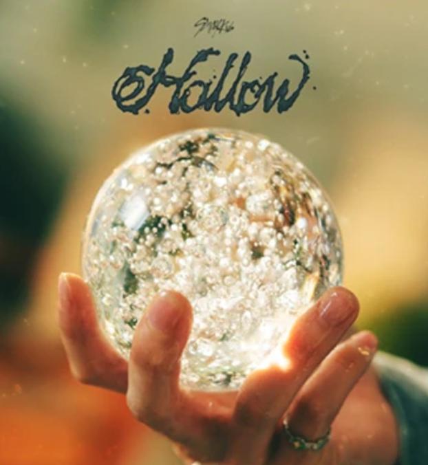 Stray Kids - JAPAN 3rd Mini Album Hollow (Standard Edition)