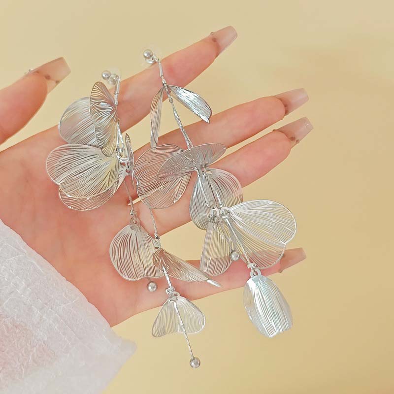 Fashion Long Tassel Petal Drop Earrings for Women Luxury Metal Crystal Hollow Flower Temperament Earrings Wedding Zircon Gifts