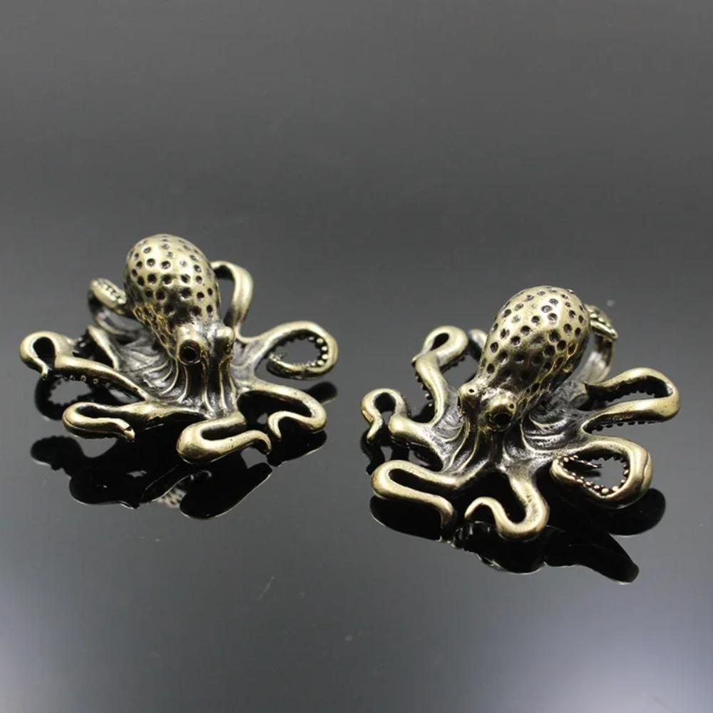 Brass Octopus Figurine Vintage Scratch-Proof Paperweight Desk Tea Pet Coloring Small Storage Rotatable Home Decor Crafts Lucky