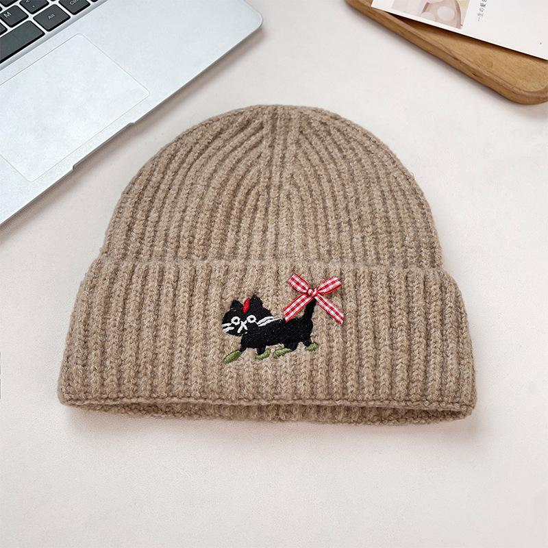 Niedliche gestickte Strickmütze Herbst und Winter Japanischer Stil Warm und vielseitig Großer Kopfumfang Überziehmütze Lässt das Gesicht kleiner wirken