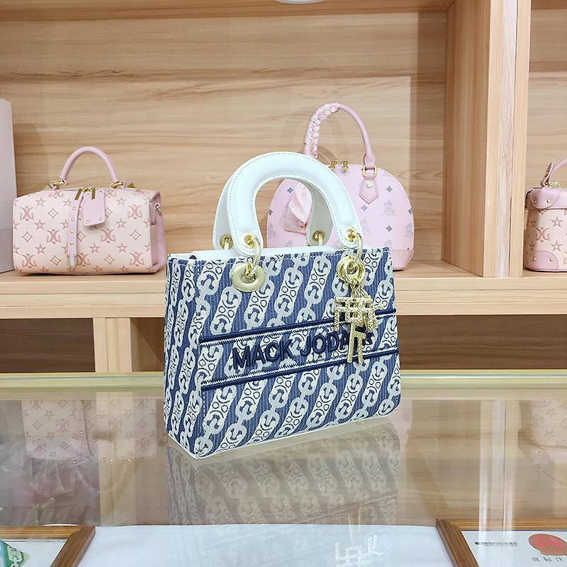 

2025 Розовая Роскошная Вышитая Женская Сумка: Высокая мода для женщин синий